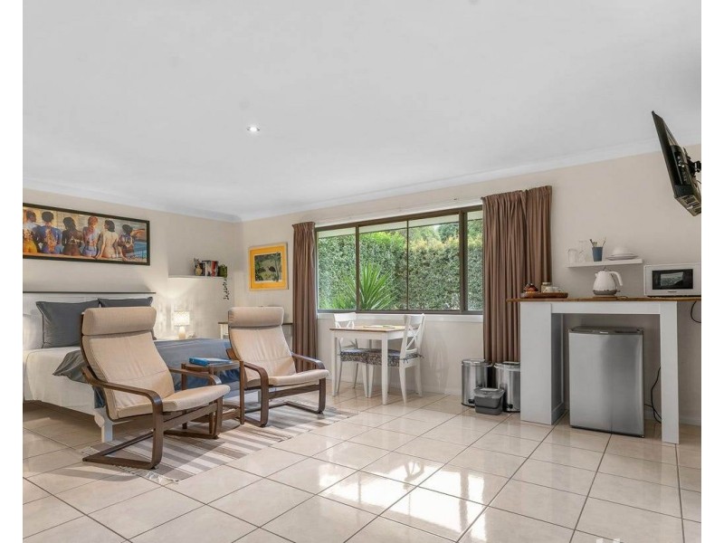 30 Rajah Road, Ocean Shores NSW 2483