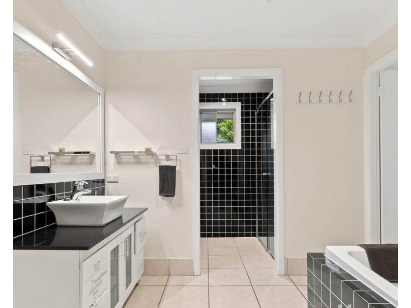 30 Rajah Road, Ocean Shores NSW 2483