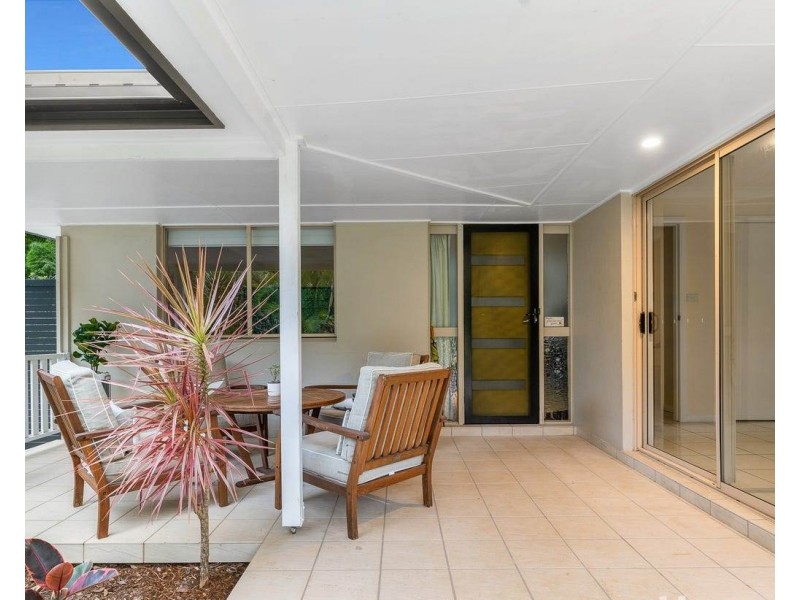 30 Rajah Road, Ocean Shores NSW 2483