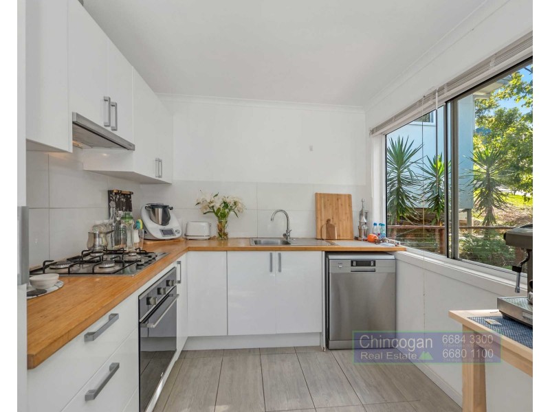 35A Rajah Road, Ocean Shores NSW 2483