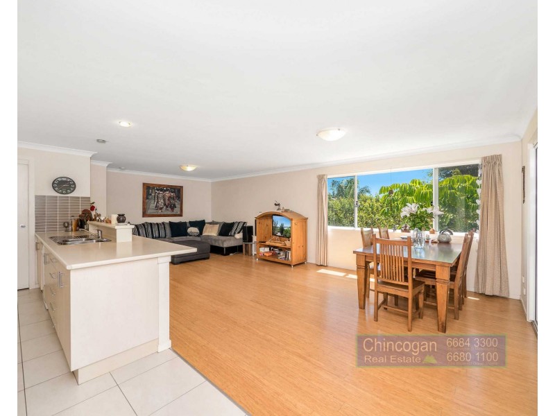 2/1 Coomburra Crescent, Ocean Shores NSW 2483