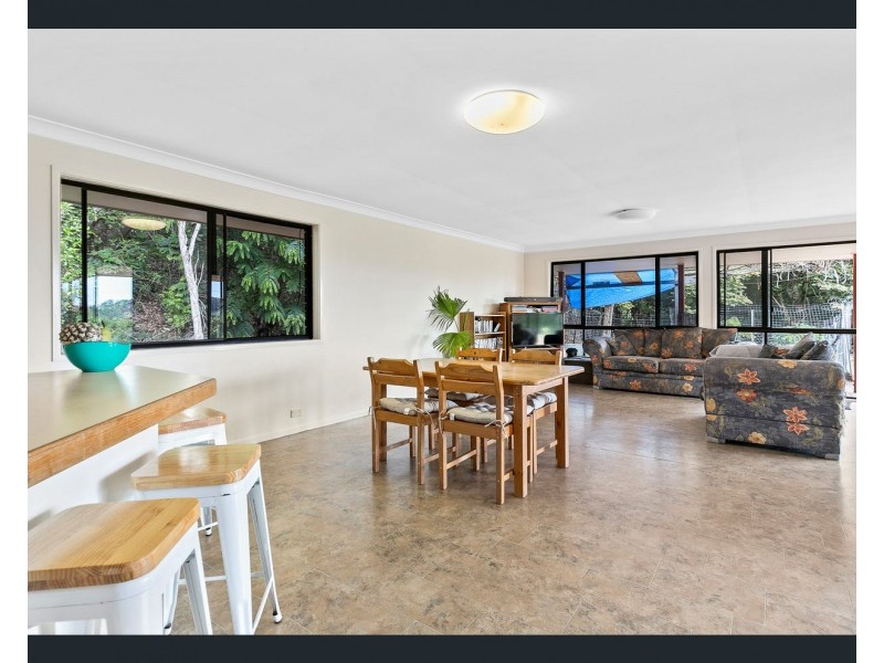 167 Sheaffes Road, Goonengerry NSW 2482
