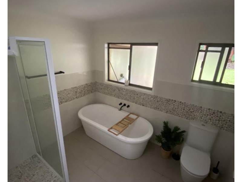 2 Narrogal Court, Ocean Shores NSW 2483