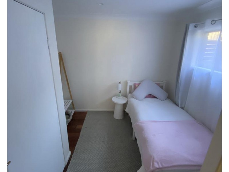 2 Narrogal Court, Ocean Shores NSW 2483