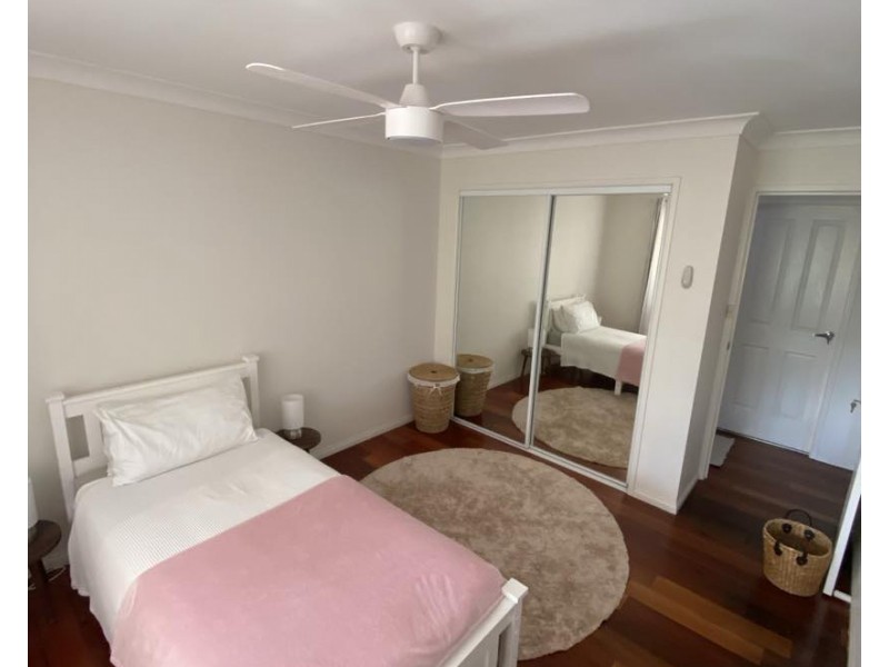 2 Narrogal Court, Ocean Shores NSW 2483