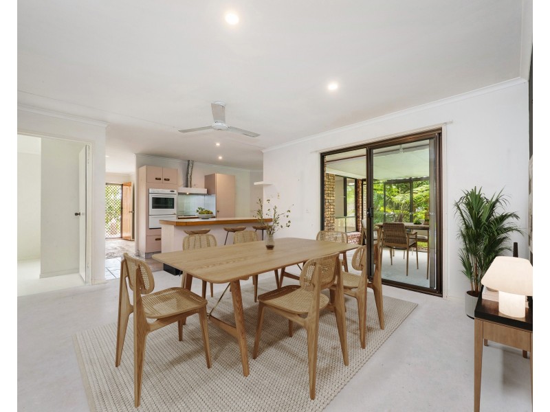 11 Yamble Drive, Ocean Shores NSW 2483