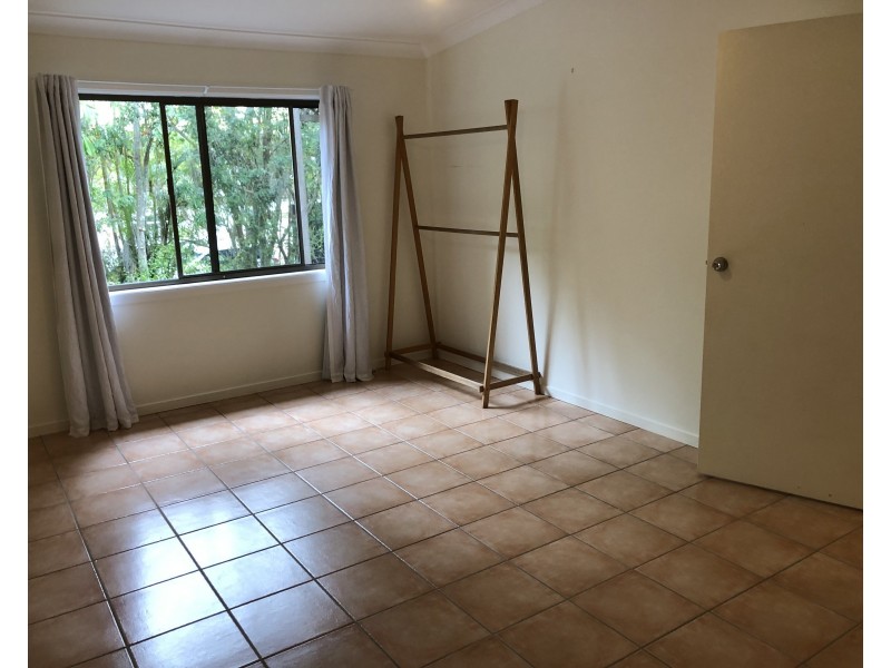 8 Bian Court, Ocean Shores NSW 2483