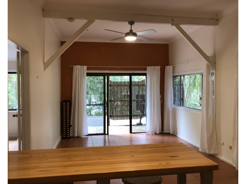 8 Bian Court, Ocean Shores NSW 2483