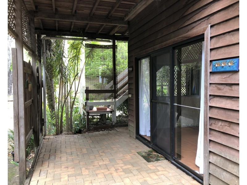 8 Bian Court, Ocean Shores NSW 2483