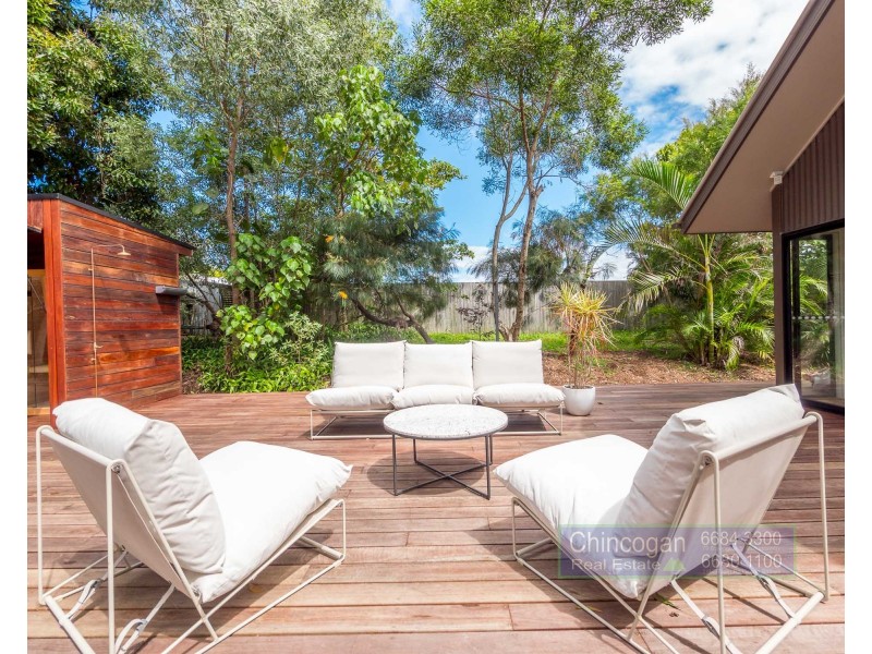 25 Hardy Avenue, Ocean Shores NSW 2483