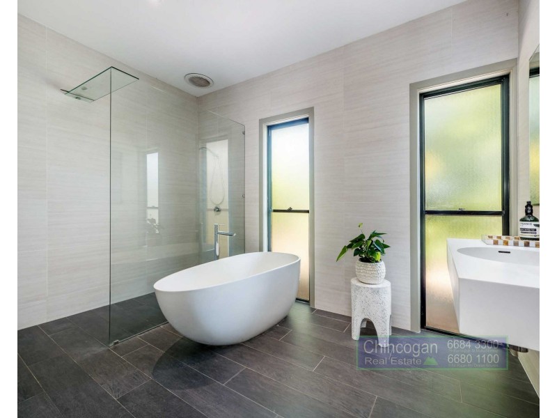 25 Hardy Avenue, Ocean Shores NSW 2483