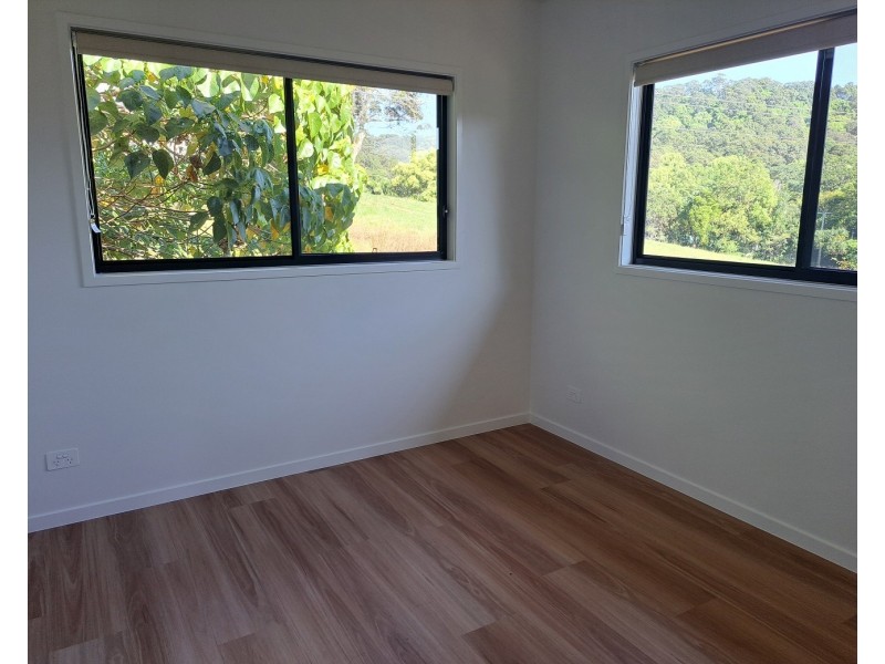 17B Mountain View Road, Ocean Shores NSW 2483