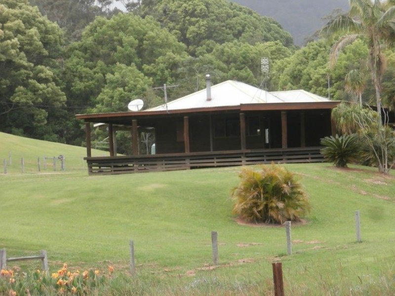 139 Chowan Creek Road, Uki NSW 2484
