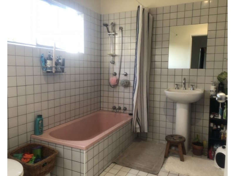 60 Malabar Avenue, Uki NSW 2484