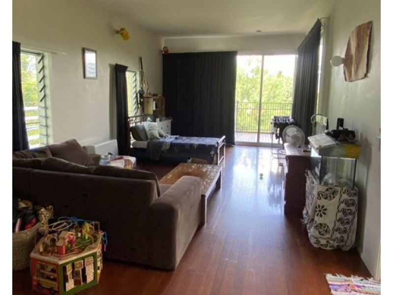 60 Malabar Avenue, Uki NSW 2484