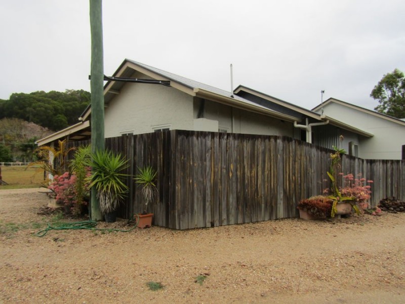 828A Numinbah Road, Crystal Creek NSW 2484