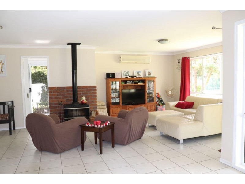 8 Garden Avenue, Nunderi NSW 2484