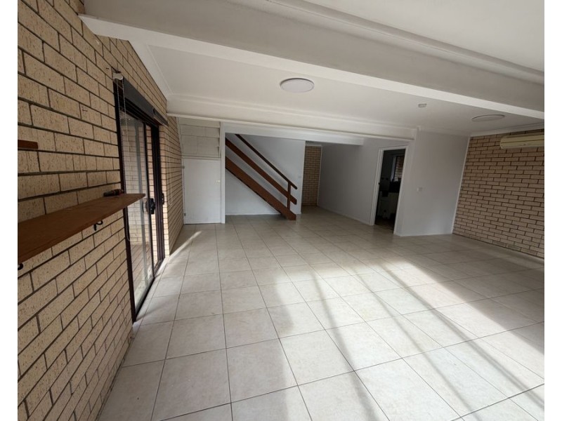 21 Durigan Place, Banora Point NSW 2486
