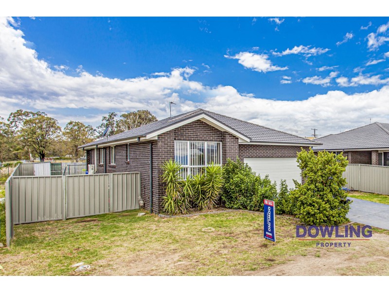 4 GOVERNMENT ROAD, Cessnock NSW 2325
