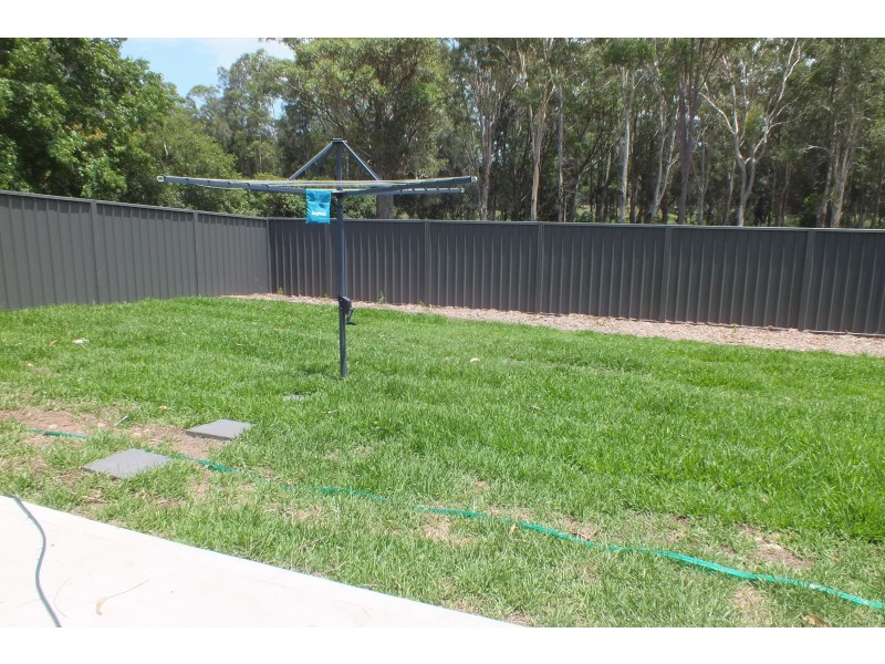 2/11 Kirrang Drive, Medowie NSW 2318
