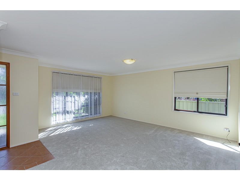 37 CASUARINA AVENUE, Medowie NSW 2318