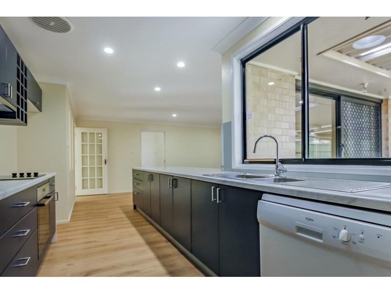 37 CASUARINA AVENUE, Medowie NSW 2318