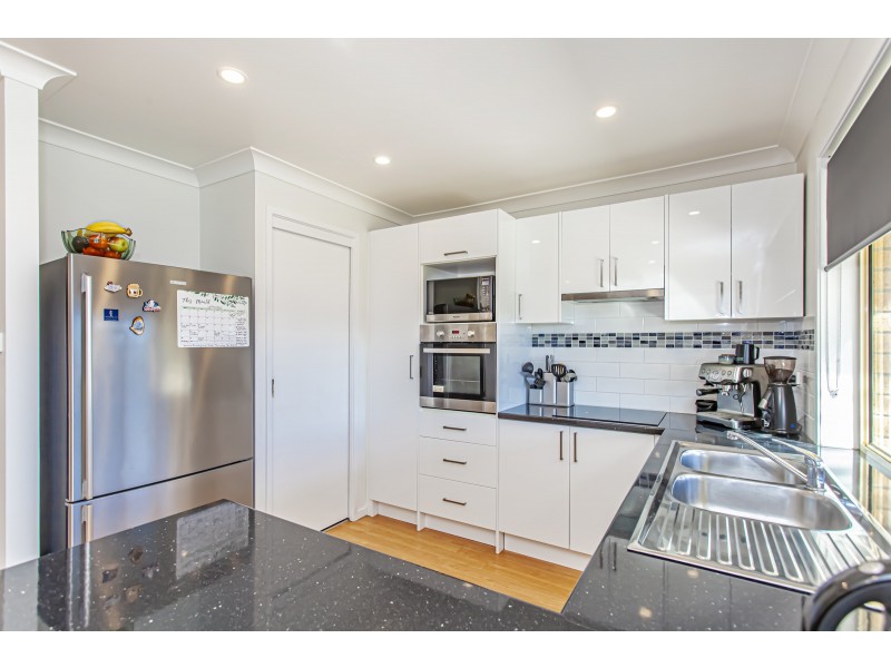 8 Cypress Close, Medowie NSW 2318