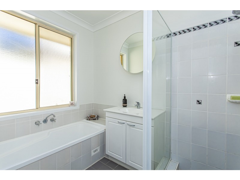 8 Cypress Close, Medowie NSW 2318