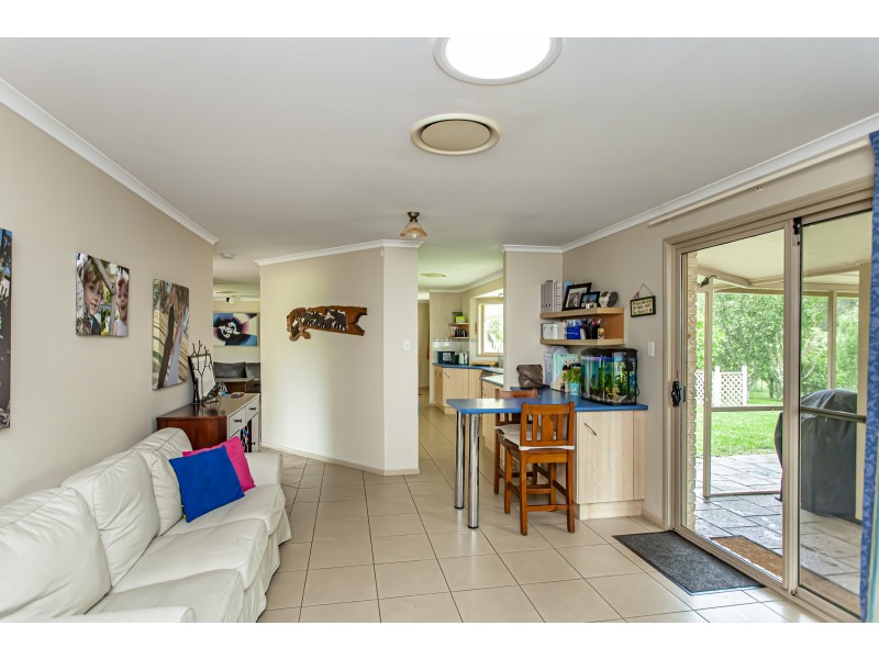 20 Brownes Road, Salt Ash NSW 2318
