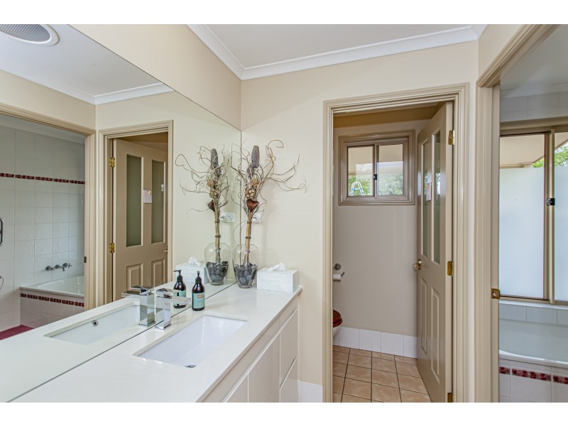 20 Brownes Road, Salt Ash NSW 2318