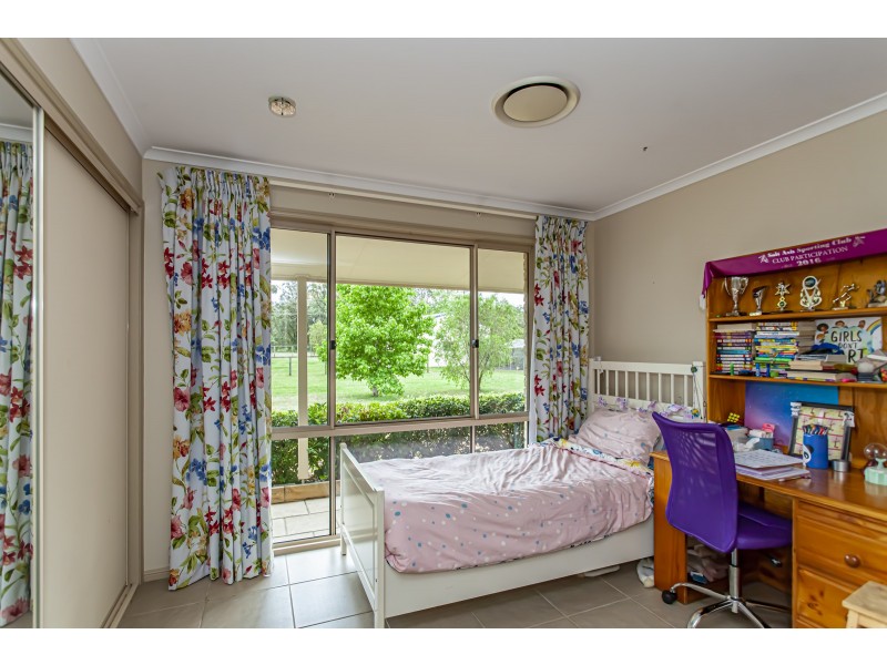 20 Brownes Road, Salt Ash NSW 2318