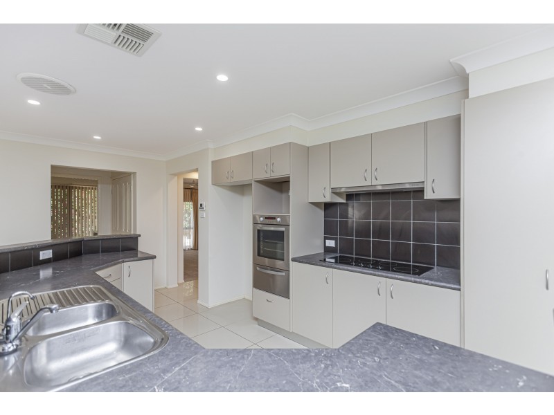 70 Sylvan Avenue, Medowie NSW 2318