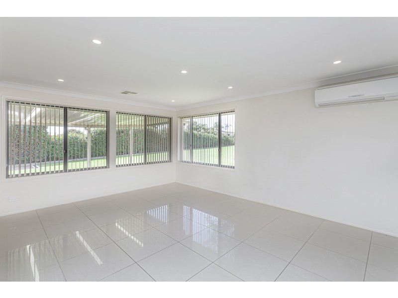 70 Sylvan Avenue, Medowie NSW 2318