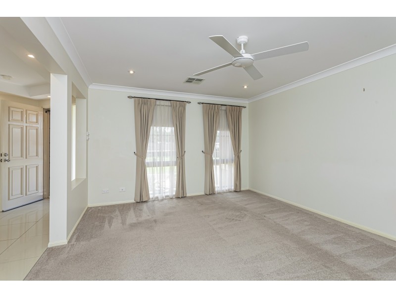 70 Sylvan Avenue, Medowie NSW 2318