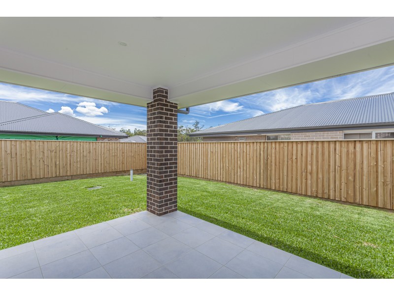 4 Midnight Avenue, Medowie NSW 2318
