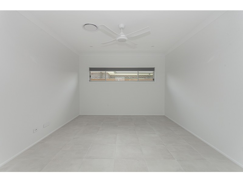 4 Midnight Avenue, Medowie NSW 2318