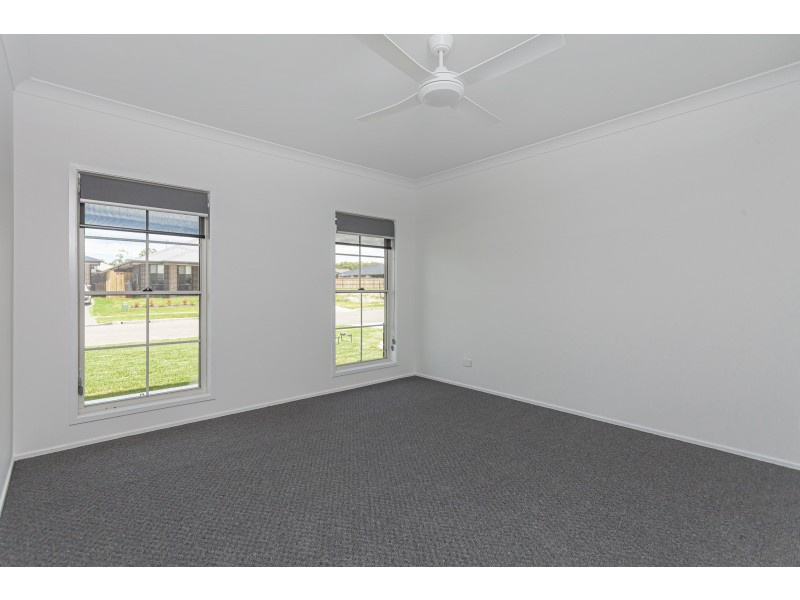 4 Midnight Avenue, Medowie NSW 2318