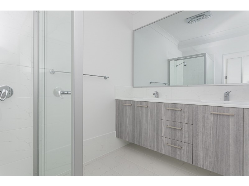 4 Midnight Avenue, Medowie NSW 2318