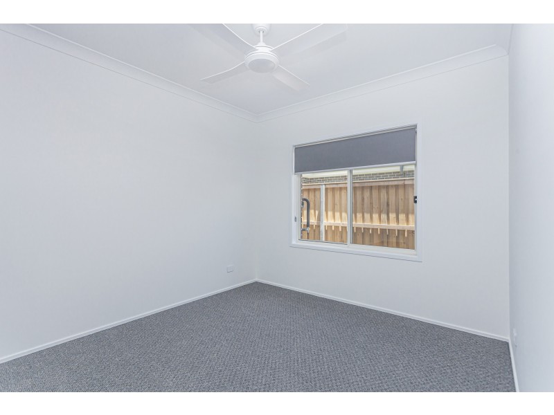 4 Midnight Avenue, Medowie NSW 2318