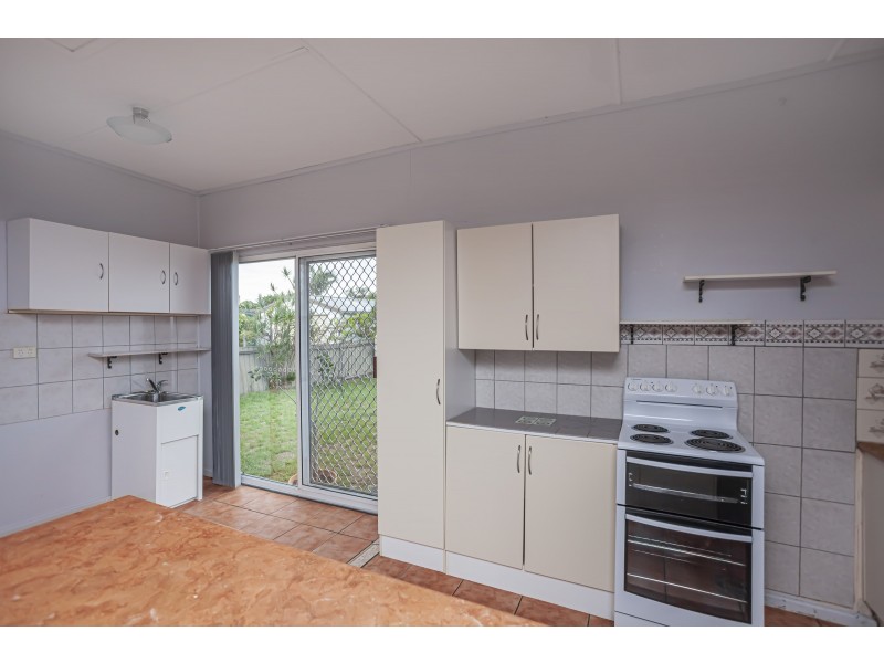 11 Rankin Road, Fern Bay NSW 2295