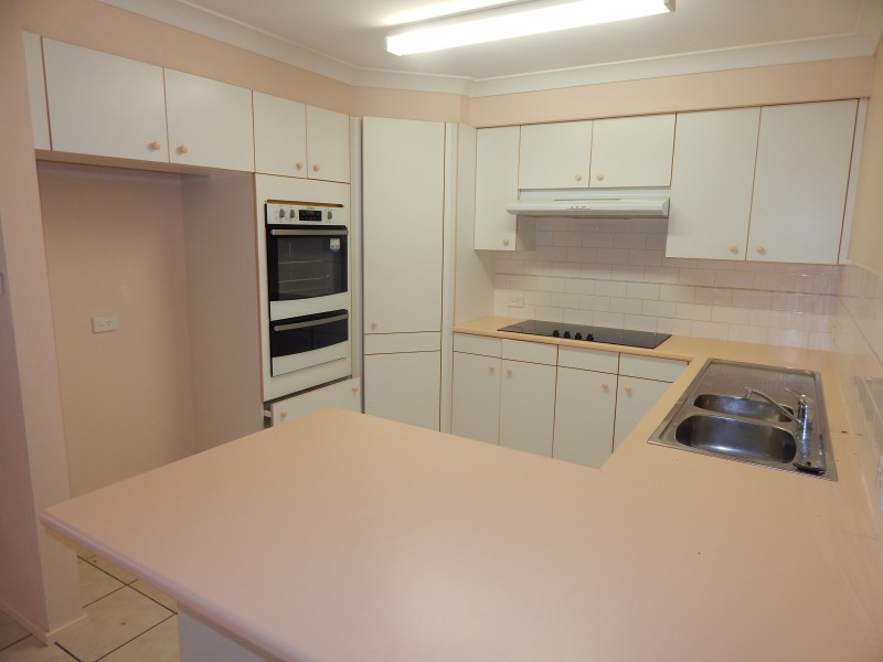 1/33 GWEN PARADE, Raymond Terrace NSW 2324