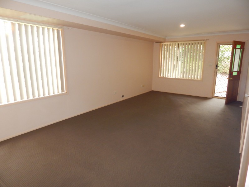 1/33 GWEN PARADE, Raymond Terrace NSW 2324