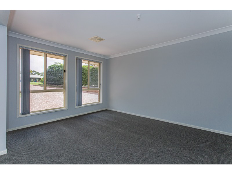 9 Centenary Close, Bolwarra Heights NSW 2320