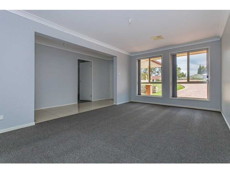 9 Centenary Close, Bolwarra Heights NSW 2320