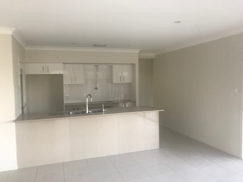 49 Sandpiper Circuit, Aberglasslyn NSW 2320
