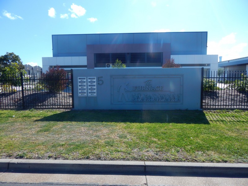 2/5 Frost Drive, Mayfield West NSW 2304