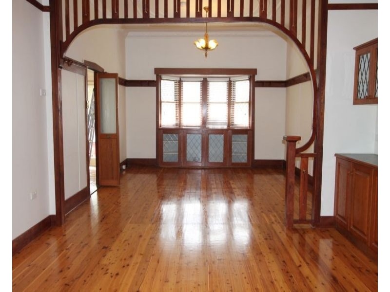 4 VICTORIA STREET, New Lambton NSW 2305