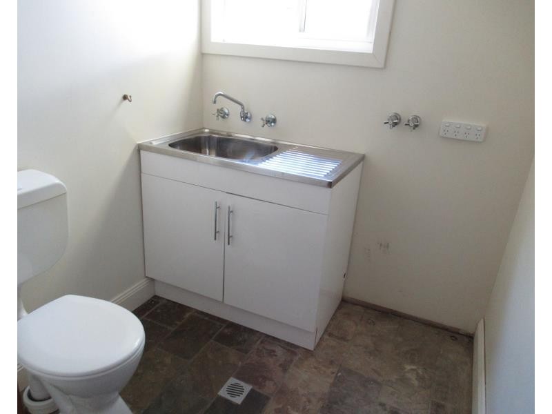 4 VICTORIA STREET, New Lambton NSW 2305