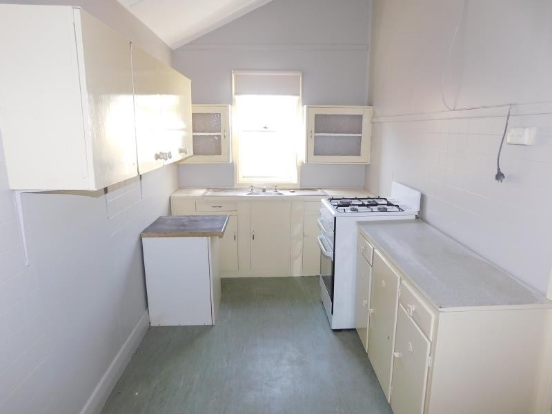 31 BRIDGES ROAD, New Lambton NSW 2305