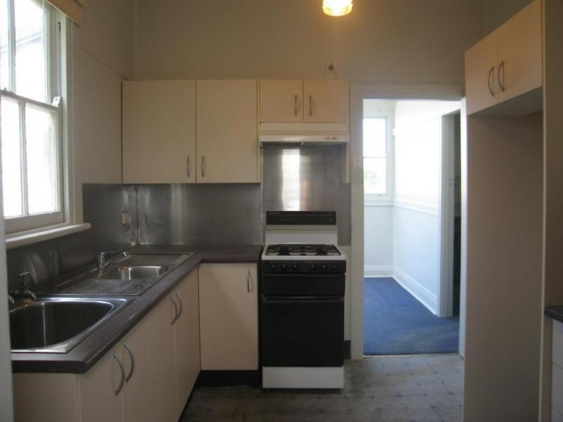 9 BRIDGES ROAD, New Lambton NSW 2305